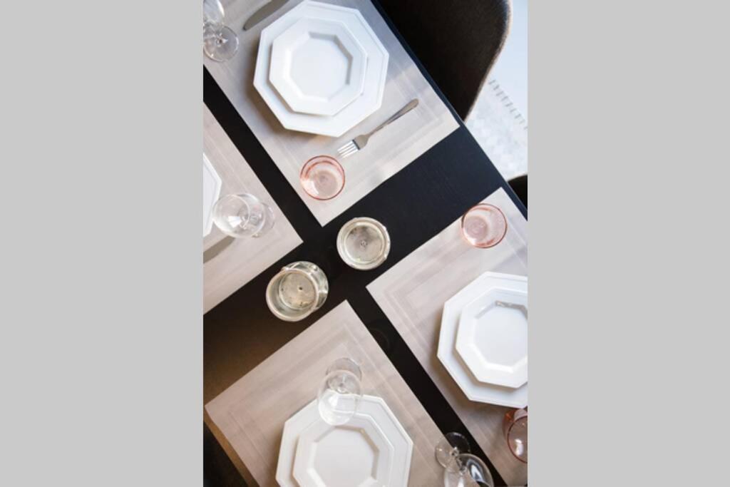 Stylish Decorated Apartment In Kolonaki เอเธนส์ ภายนอก รูปภาพ